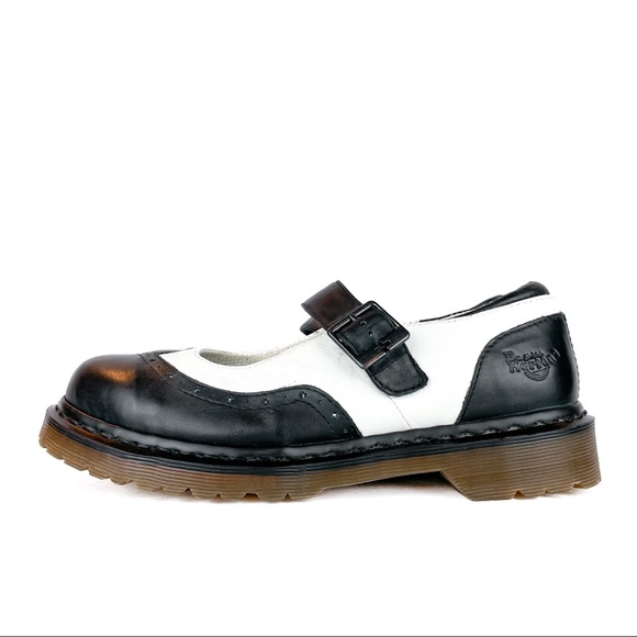 𝐬𝐨𝐥𝐝 - Picture 2 of 10